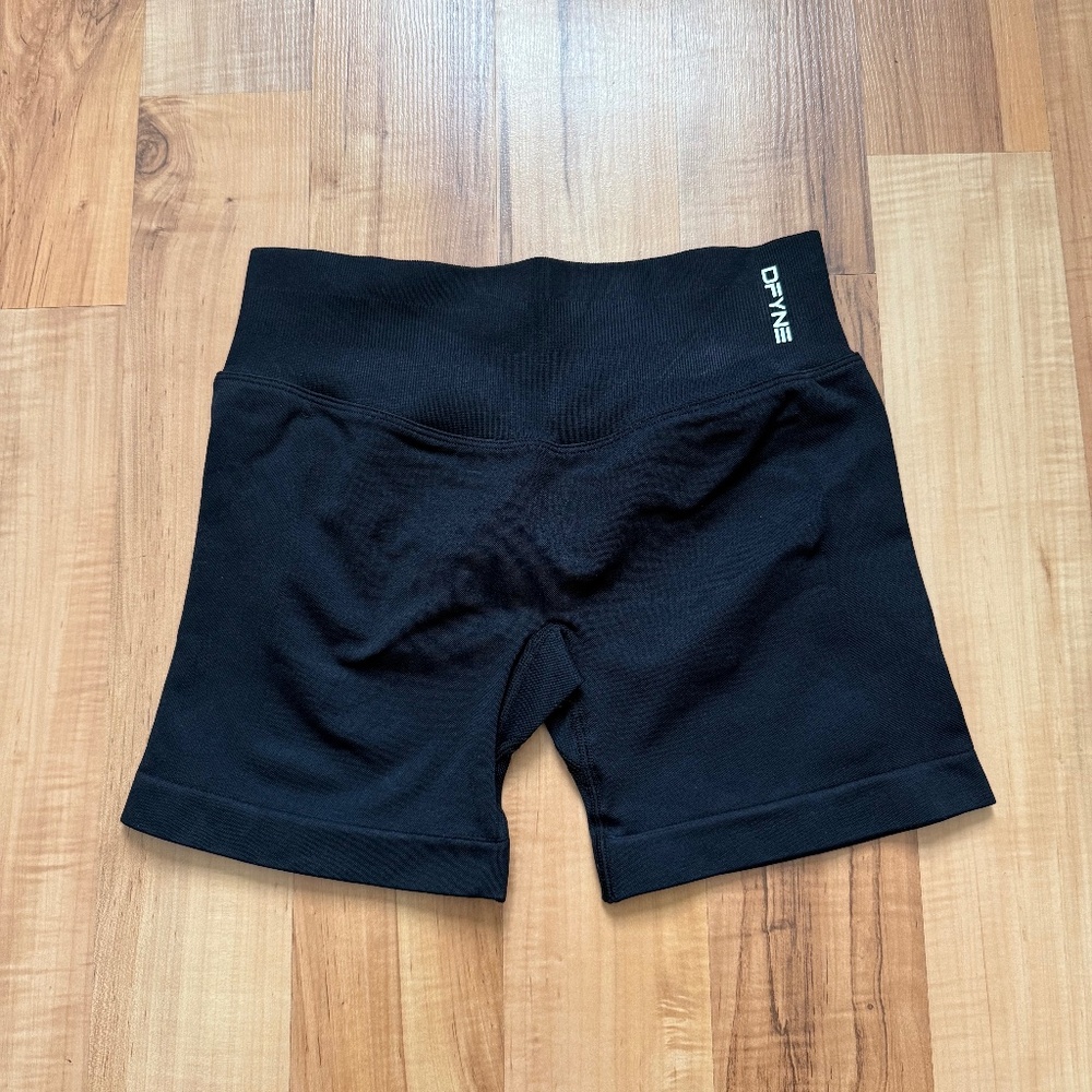 Dfyne Midnight Black impact 4.5' shorts size medium